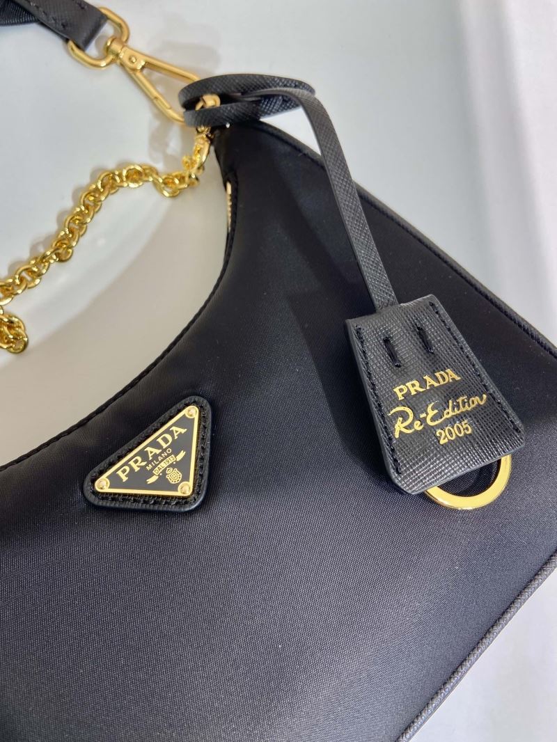 Pra*a waist chest packs